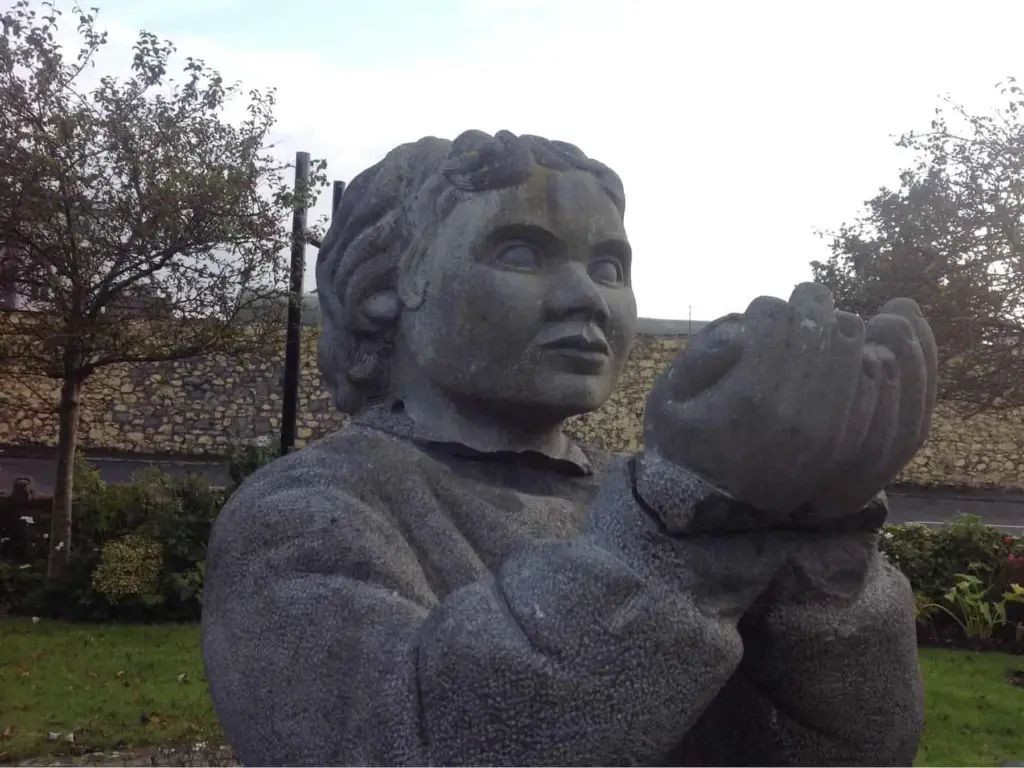 Damaged Garden of Remembrance statue. Photo: Barry Wrafter