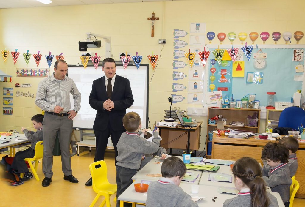 Joe Carey TD with principal Ray McInerney during a visit to Ennis National School. Photograph by Yvonne Vaughan Photography.