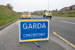 garda checkpoint ennis 10-04-20 3