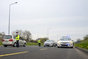 garda checkpoint ennis 10-04-20 4