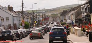 kilkee-main-street-1-traffic
