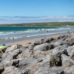 lahinch-beach-rocks