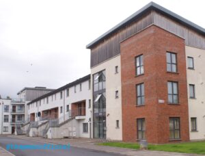 Bru na Sionna 29-08-19 4 apartment block