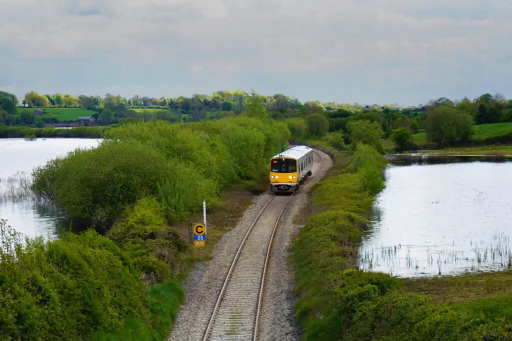 ballycar railway line train 28-04-20 4