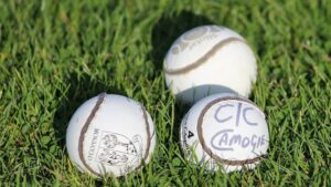 sliotars camogie