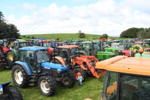 tractor run newmarket on fergus 12-09-21 4
