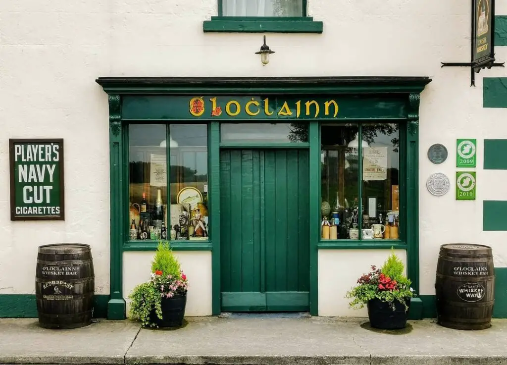 O'Lochlainns Bar Ballyvaughan