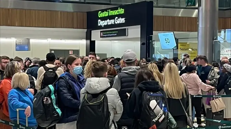 dublin airport queuing