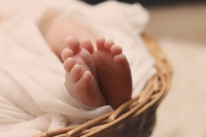 baby feet basket