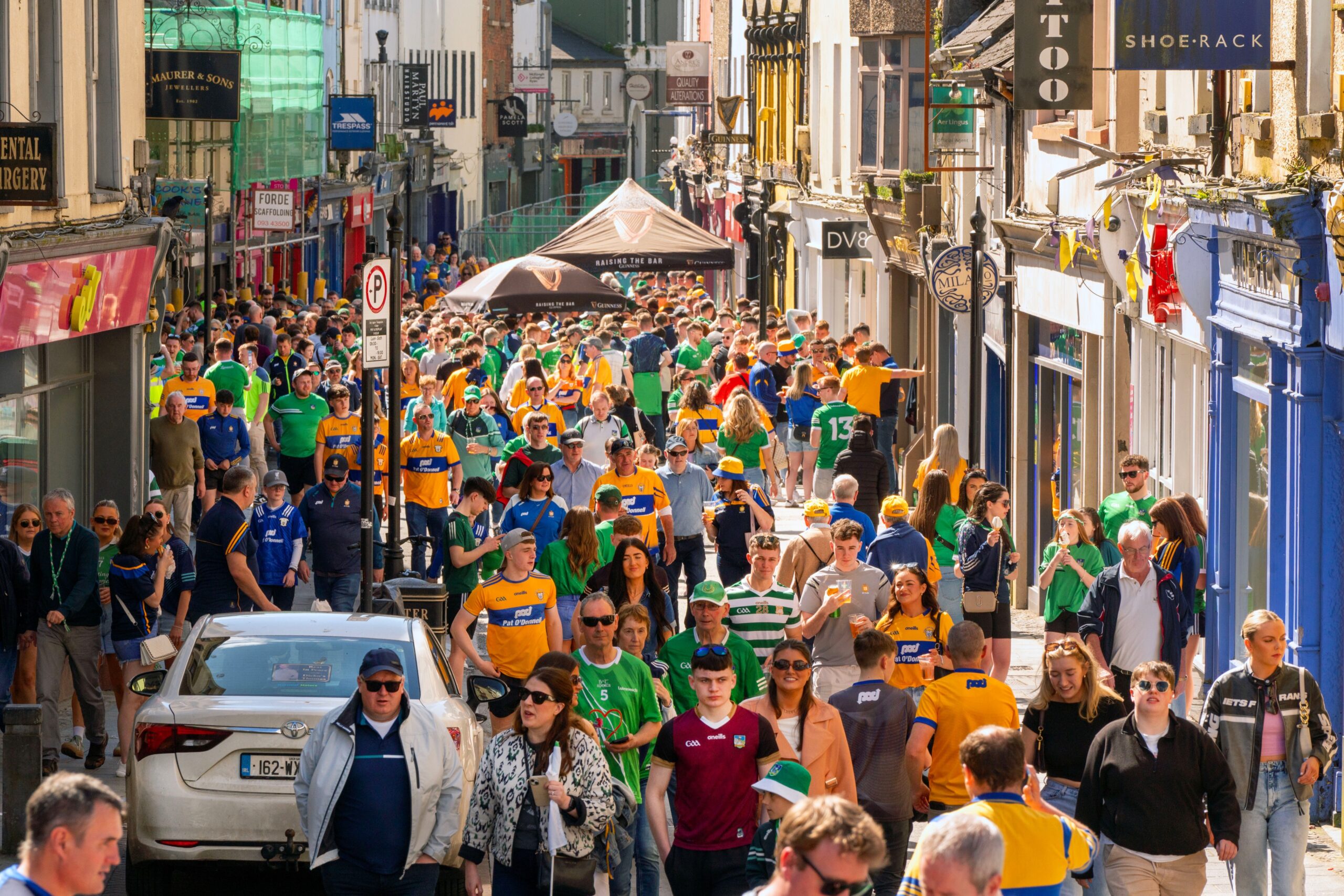 clare v limerick 21-04-24 o'connell street 3