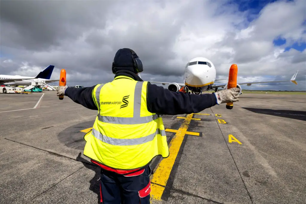 shannon airport runway 1-2