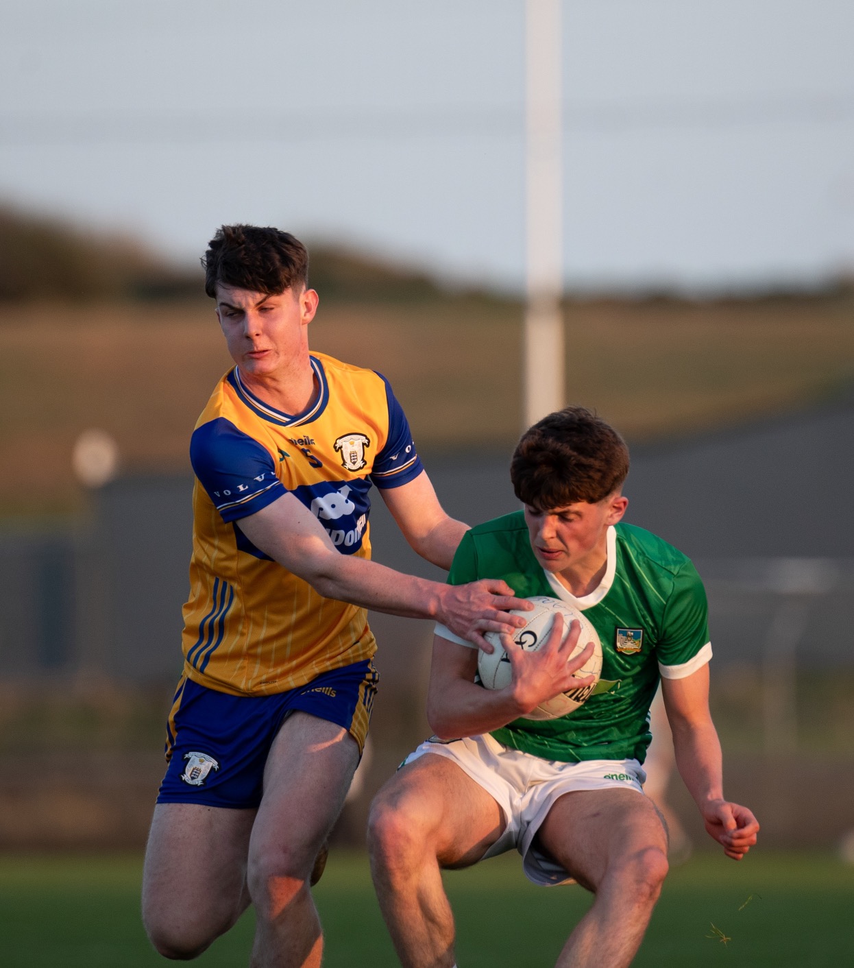 CLARE’s minor footballers are keen to issue a response when they vie to win the Daryl Darcy Cup this Monday evening.