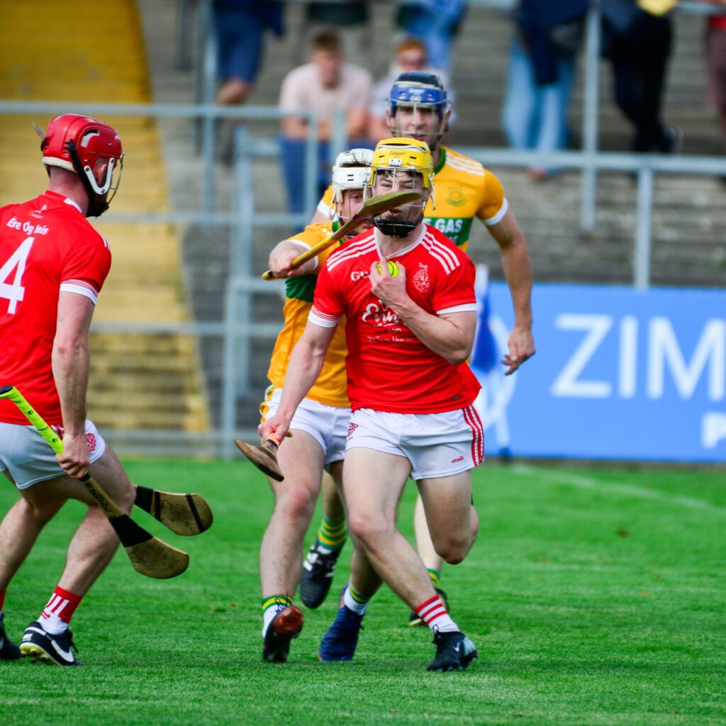 éire óg v feakle 24-08-25 darren moroney oisin clune 1