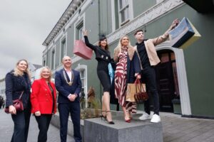 council street fashion show 1-2