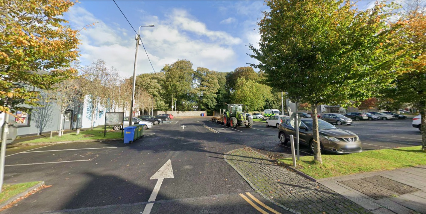 newmarket-on-fergus the green 1-2