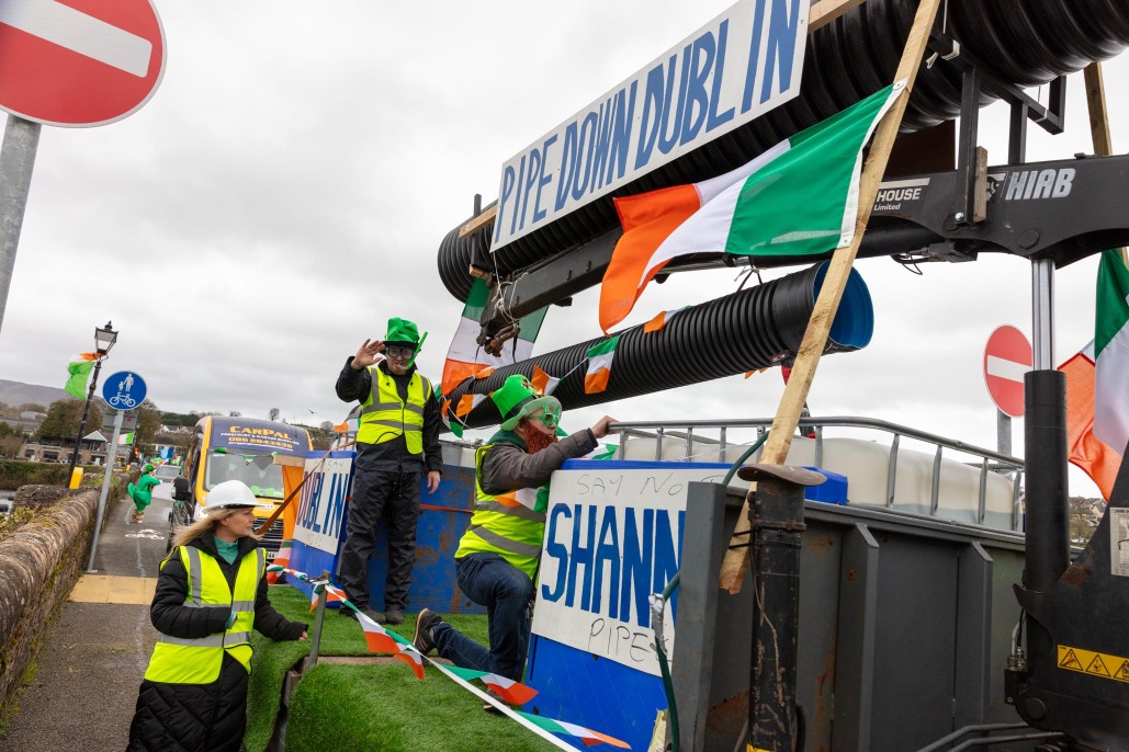 killaloe st patricks day parade 17-03-26 water piping 4