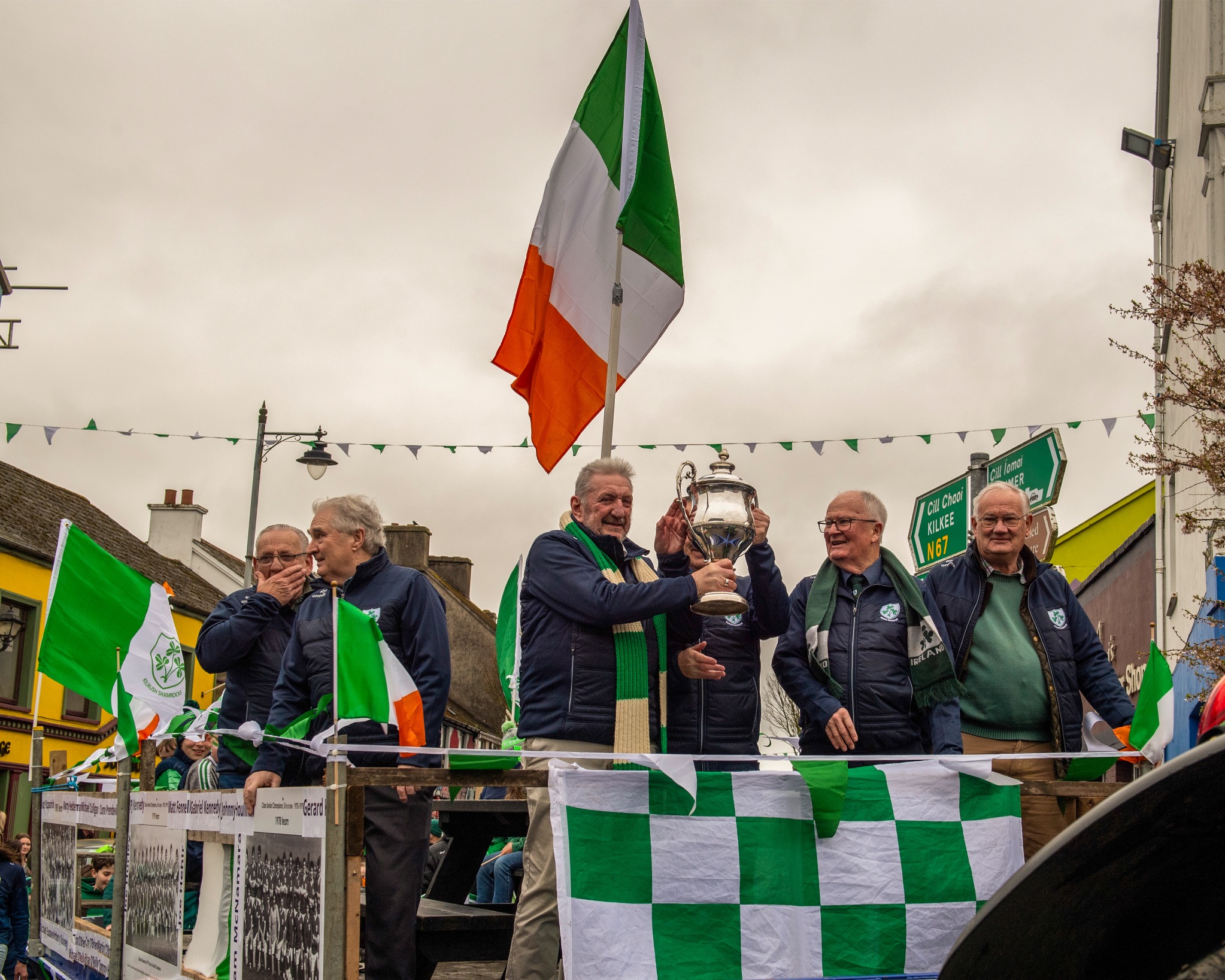 kilrush st patricks day parade 17-03-26 shamrocks 1