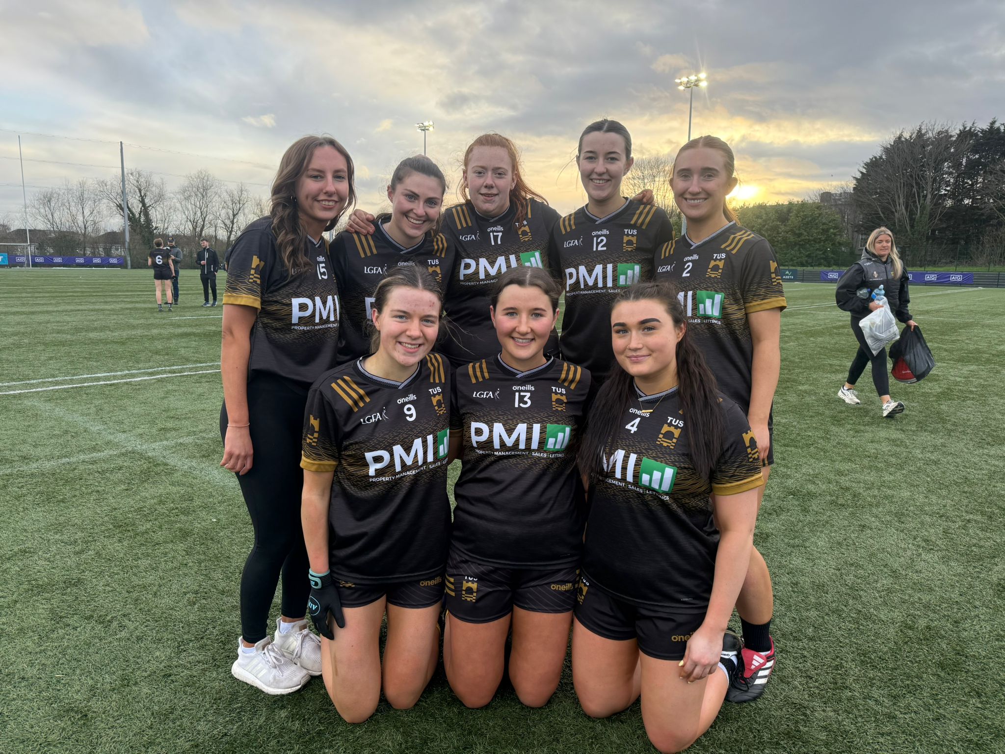 tus clare ladies football 1