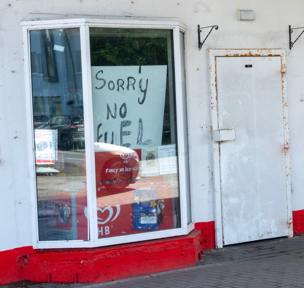 fuel halpins service station 09-04-26 1