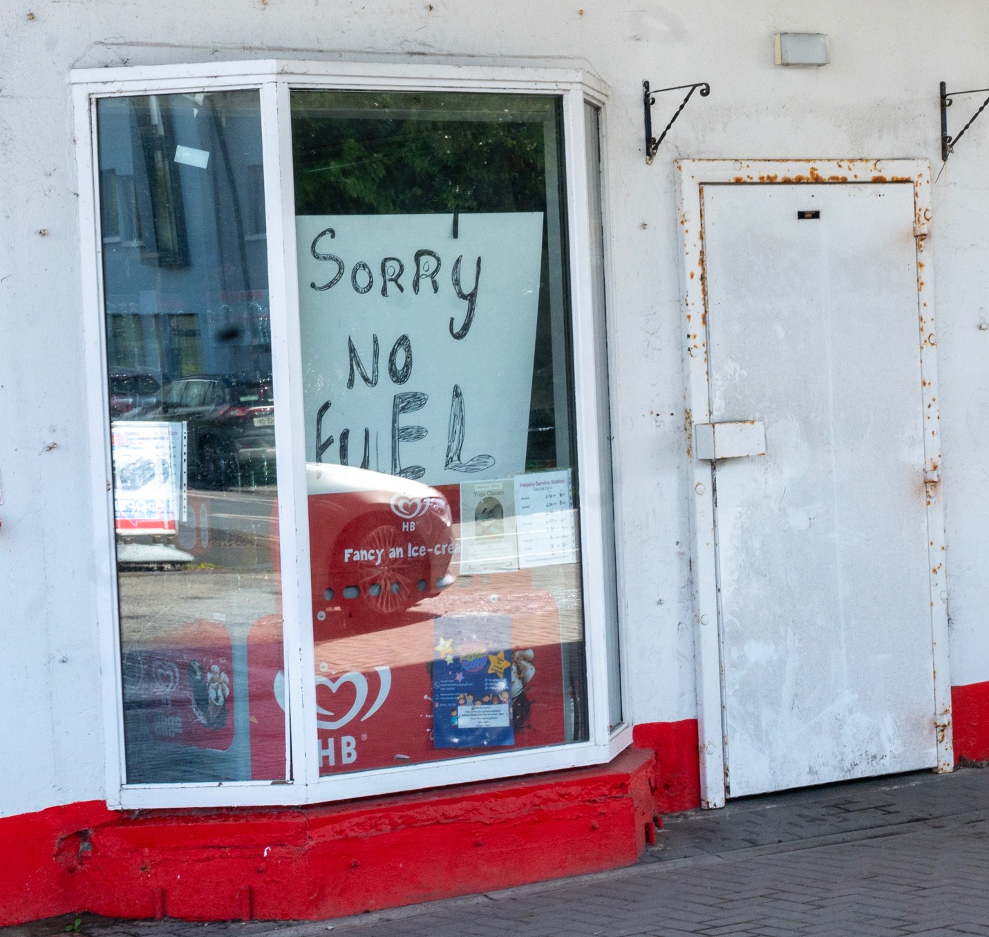 fuel halpins service station 09-04-26 1