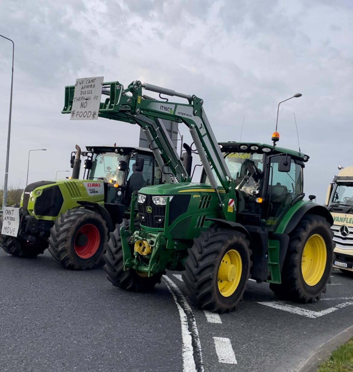 tractor protest 07-04-26 1