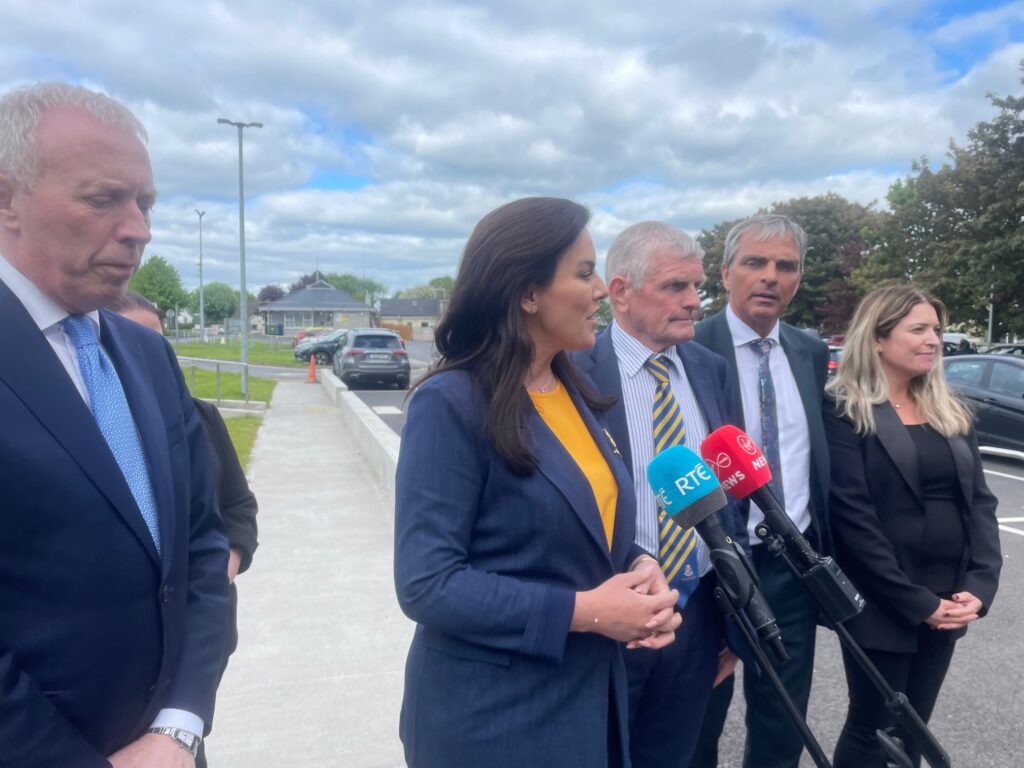 timmy dooley jennifer carroll macneill joe cooney 1-2