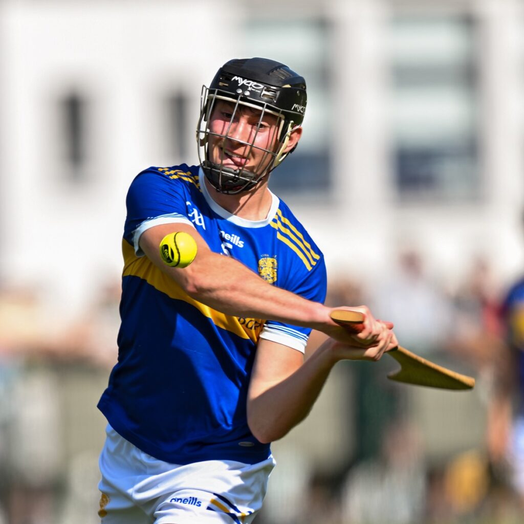 newmarket-on-fergus vs wolfe tones 23-08-26 evan crimmins 2