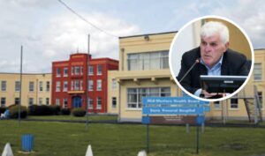Cllr Pat Daly, Ennis Hospital